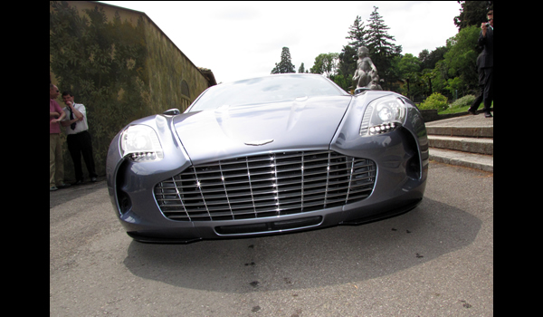 Aston Martin One - 77 2009  front 1